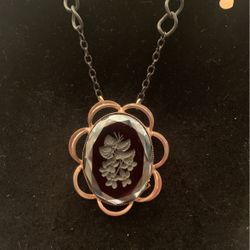 Costume Jewelry Necklace Engraved Black Brooch Leno