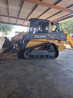 2020 skit steer 325 G