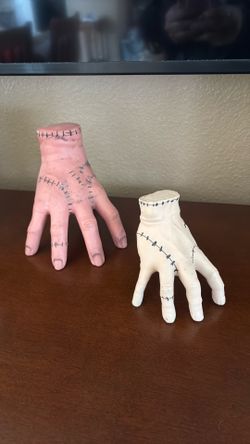 Wednesday (thing)theme prop