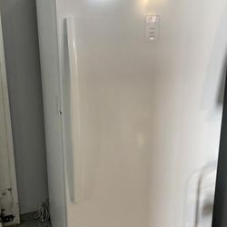 17.3 Cubic Feet Freezer
