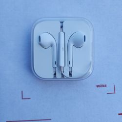 Wired Apple Earbuds 