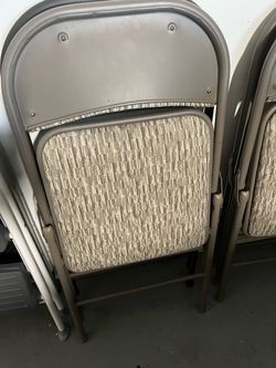 Folding chairs (6)