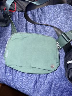 Lulu lemon Fanny packs/sling bags