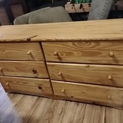 Nice 6 Drawer Dresser