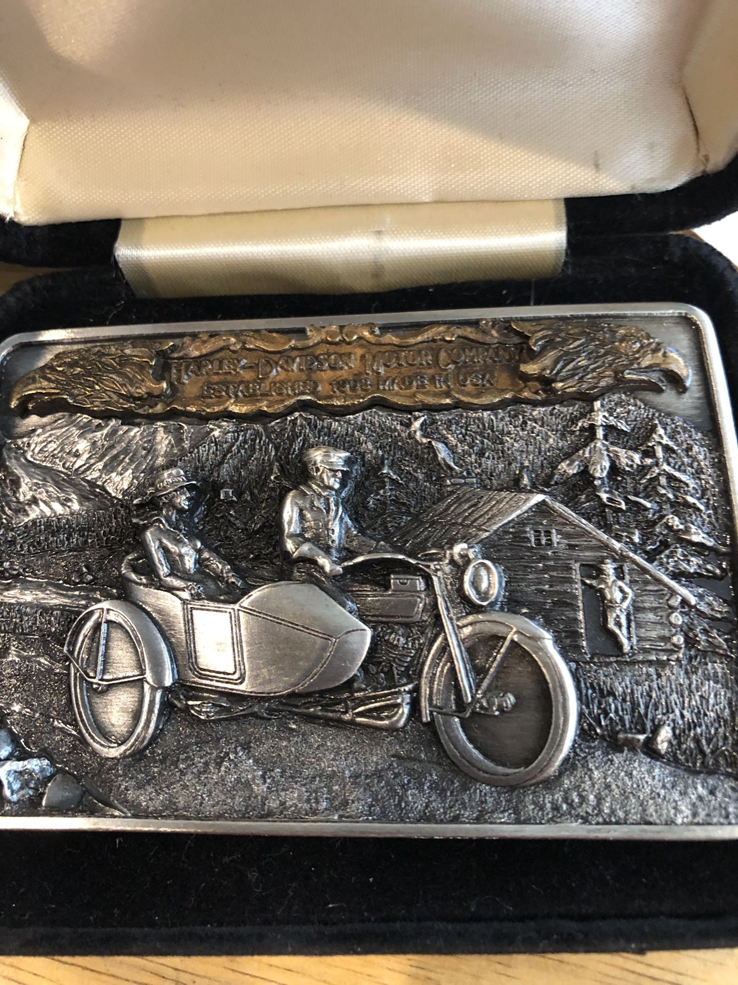 Harley Davidson limited edition belt buckle. Number 883 out of 3000
