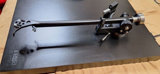 TURNTABLE  REGA PLANAR 3