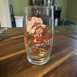Vintage 1980s Strawberry Shortcake Drinking Glass 