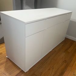 Dresser cabinet