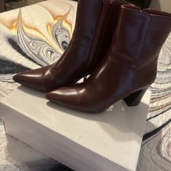 Maroon boots 