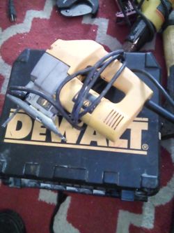 DEWALT Jig Saw, Top Handle, 6.5-Amp, Corded (DW331K)