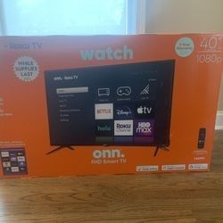 New In Box 40' On Roku Tv.  4o2 383 391o