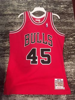 Michael Jordan authentic Mitchell and Ness jersey