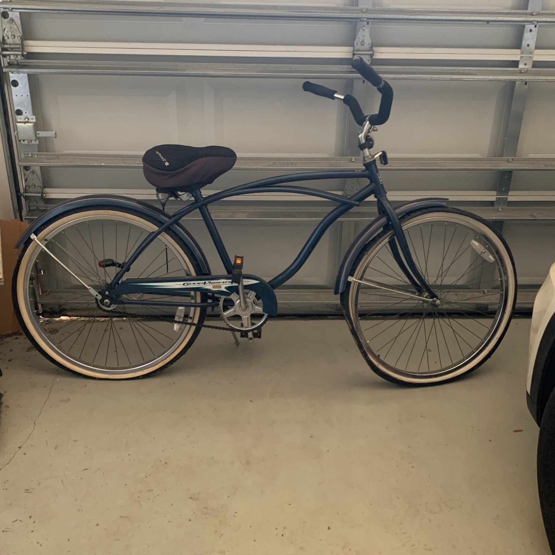 Huffy adult Beach Cruiser In Excellent Condition 
