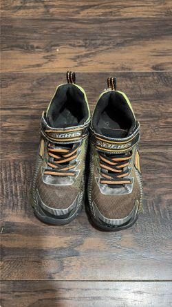 Boys sketchers
