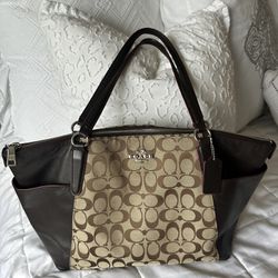 Beautiful Coach Zippered Leather & Canvas Tote Handbag Purse 