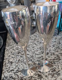 Silver Wedding Champagne Flutes