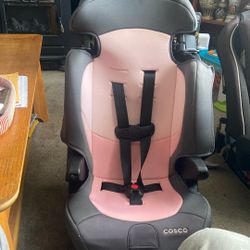 Toddler Car Seat Price 35$. Pick Up.  E.  Side.  Tacoma 