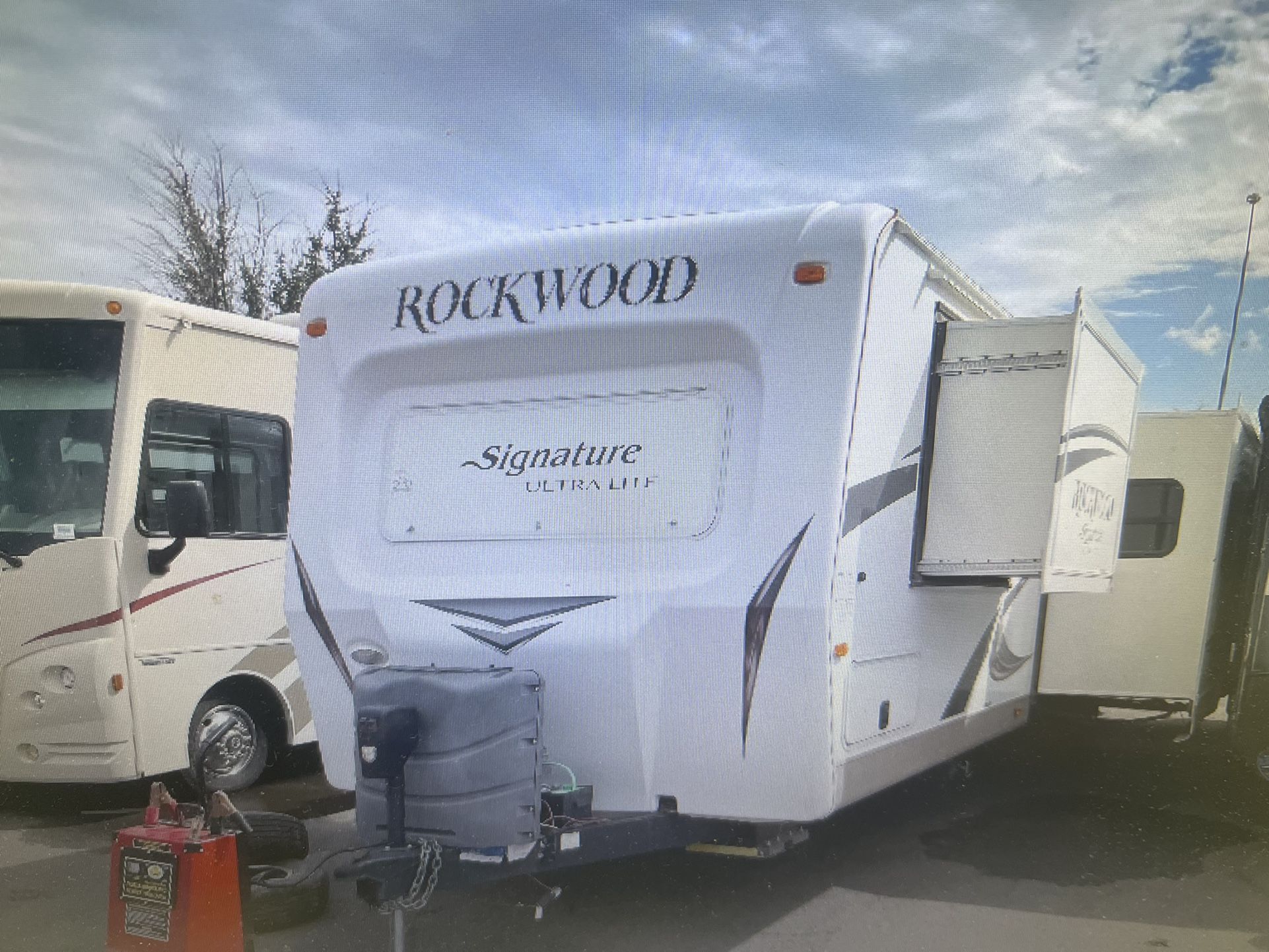 2016 ROCKWOOD SIGNATURE BUNKHOUSE