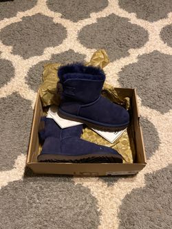 Uggs 5 like new