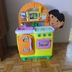 Dora The Explorer Interactive Electric Kitchen 