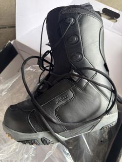 Men’s Snowboard Boots Size 8 New 
