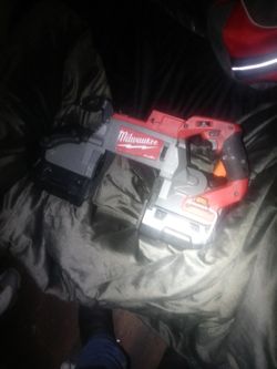 Milwaukee Fuel Bandsaw