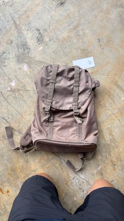 Herschel Retreat Mid-Volume Light Backpack