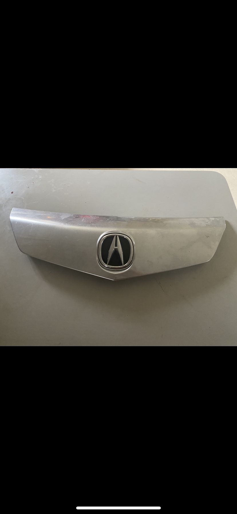 2010 Acura TL Upper Grill Logo