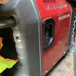 Honda Eu3000i Generator In Very Good Condition Quiet 