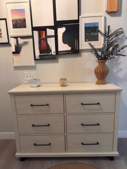 Modern Dresser 6 drawers