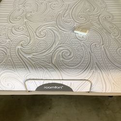 Queen Serta an Adjustable TempurErgo Plus Base with Cordless Control