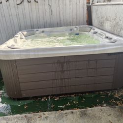 Jacuzzi For 8 People 