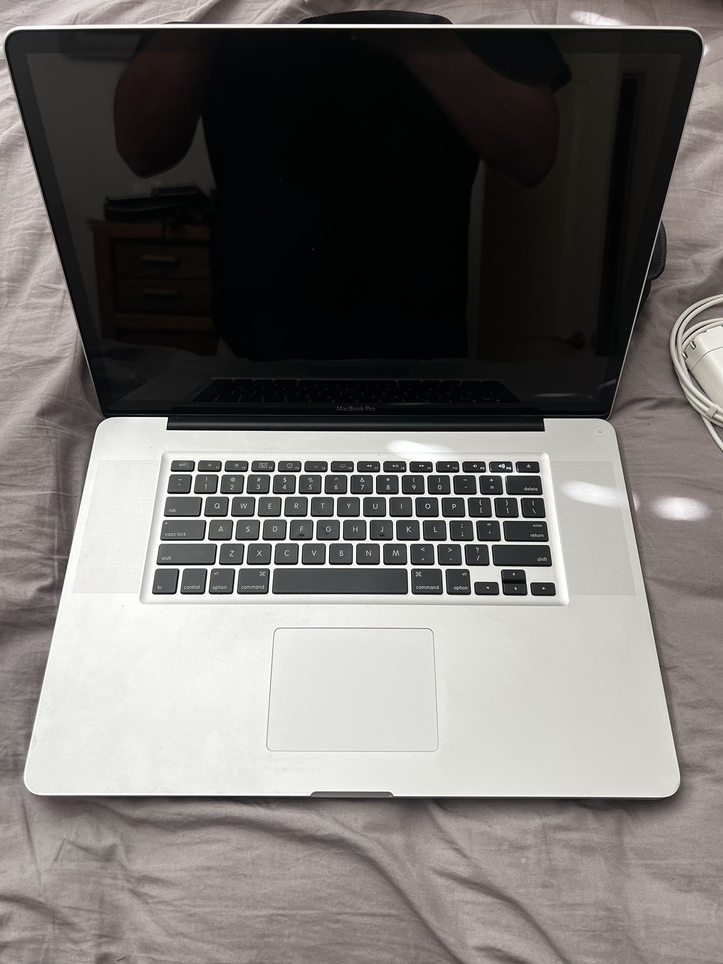 MacBook Pro 17”
