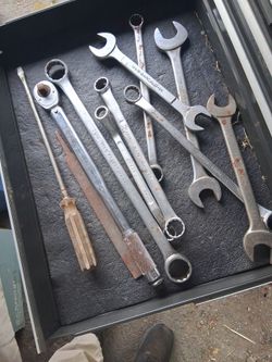 8 wrenches and a torque.wrench.     free
