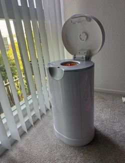 Munchkin Diaper Pail