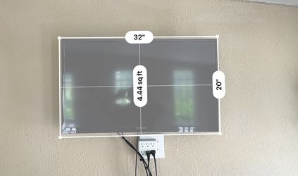 32” Flat Screen TV