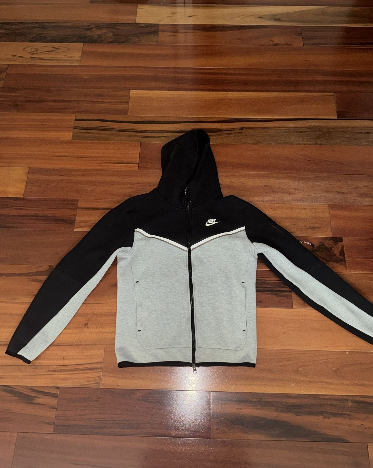 Nike Sportswear Tech Fleece Full-Zip Hoodie Black/Dark Grey Heather/White