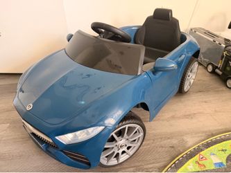Electric car with remote control for toddlers