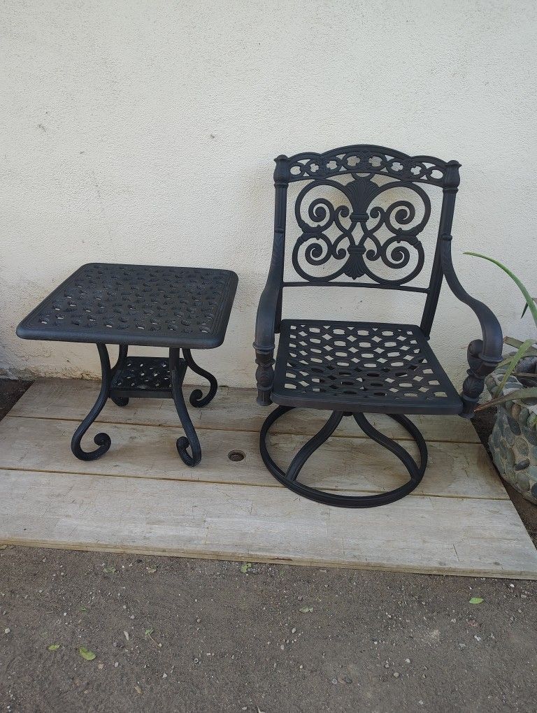 Cast Aluminum Patio Chair With Small Table
