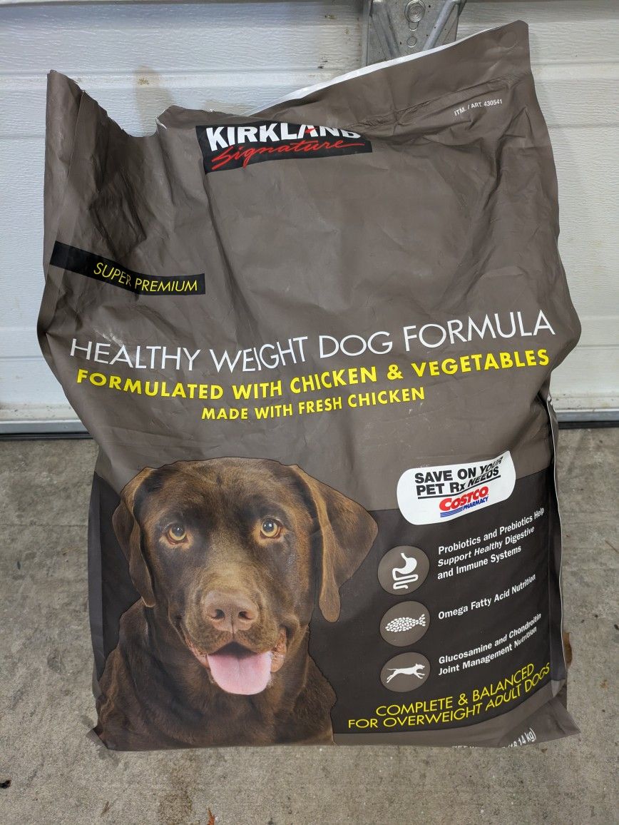 Signature dog food, healthy weight formula.
