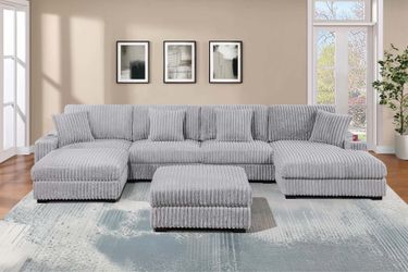 New Modular Sectional Couch with USB and Cup Holders! Free Delivery 🚚!