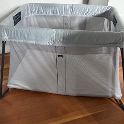 Baby Bjorn Travel Crib