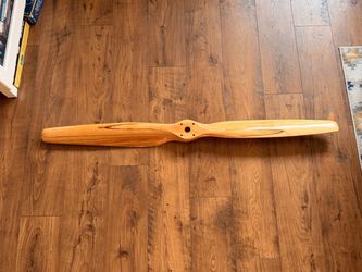 Decorative wooden propeller