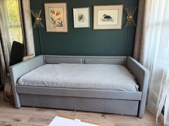 Grey linen daybed with trundle (mattresses included)