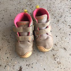 Girls Plae Sneakers Size 1