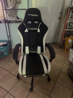 Gaming chair
