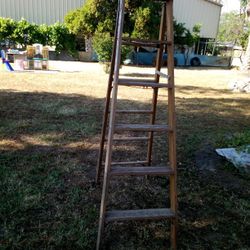 Wooden 5-step Ladder