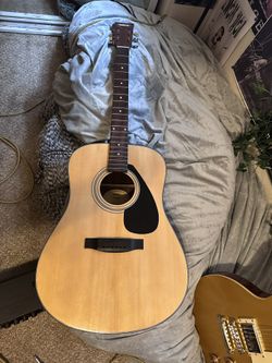 Yamaha F325D Acoustic Guitar