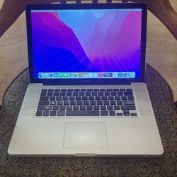 MacBook Pro 15 intel core I7 SSD Hard Drive 8 GB RAM