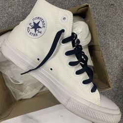 White Converse Sz 8 Mens